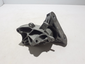RENAULT 5- I (2024–2026) Engine bracket 112337845R - 2