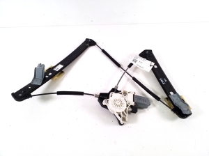   Rear side door window regulator and its parts  - 4KE839461 