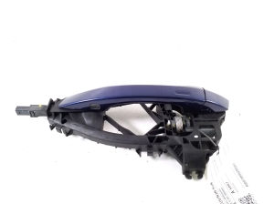 AUDI e-tron SUV (2018–2026) Rear side door exterior handle and its parts 4M8837205B - 3