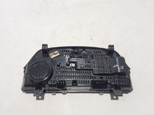 AUDI e-tron SUV (2018–2026) Instrument cluster 4KE920795E - 5