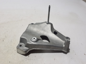 RENAULT 5- I (2024–2026) A/C compressor bracket 926140410R - 4