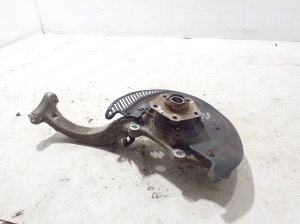 AUDI e-tron SUV (2018–2026) Front wheel hub 4M0407254K - 2