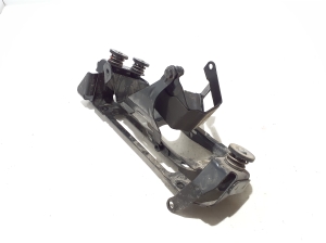 AUDI e-tron SUV (2018–2026) A/C compressor bracket 4KE820195 - 3