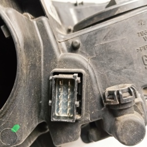 Opel Astra K (2015–2021) Scheinwerfer vorne 7961300003 - 7