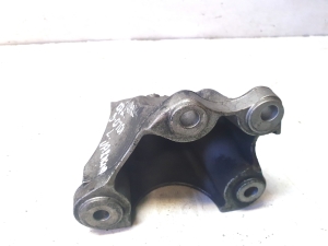 Volkswagen Touareg I (2002–2010) Engine bracket 7L6199307A - 2