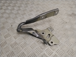 Hood hinge - 4KE823302