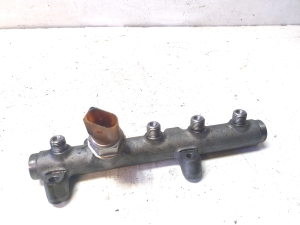 Volkswagen Touareg I (2002–2010) Common Rail Kraftstoffleitung 05913089AH - 3