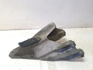 Support de fixation moteur - 7E0199370A
