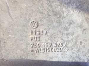 Volkswagen Transporter T5 (2003–2015) Motorhalter 7E0199370A - 2