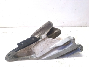 Support de fixation moteur - 7E0199370A