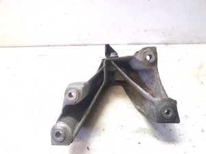 Volkswagen Transporter T5 (2003–2015) Motorhalter 7E0199370A - 2