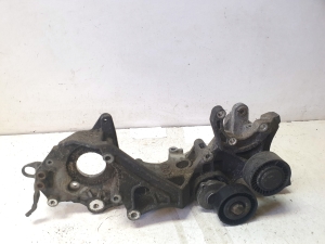 Volkswagen Transporter T5 (2003–2015) Lichtmaschinenhalter 03L903143J - 5