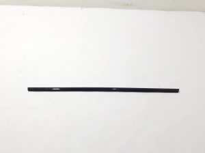   Tagumise külgukse klaasi välimine liist  - 4KE839476C 