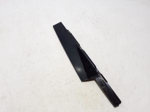   Esiukse klaasi välimine liist  - 4KE837902 
