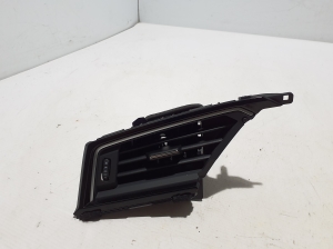 AUDI e-tron SUV (2018–2026) Interior ventilation grilles 4KL820901C - 2