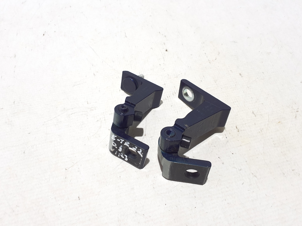 AUDI e-tron SUV (2018–2026) Rear side door upper hinge 80A831404B AUDI e-tron SUV (2018–2026) Rear side door upper hinge 80A831404B