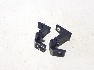   Rear side door upper hinge  - 80A831404B 