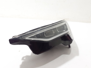 AUDI e-tron SUV (2018–2026) Esituli 4KE941039 - 4