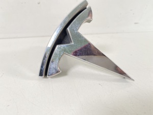 Tesla Model X X (2015–2026) Emblem 1047884 - 4