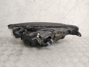 VOLVO V60 (2018–2026) Esituli 32314148 - 5