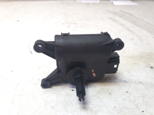 Mercedes Benz Sprinter /906/ (2006–2018) Salongi soojenduse klapi mootor 0132801373 - 3