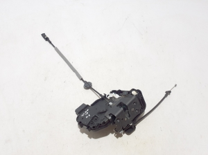 VOLVO XC70 (2007–2016) Rear side door lock 31253668 - 3