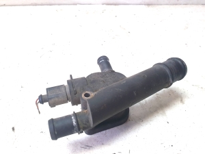 Volkswagen Caddy III (2004–2015) Termostata korpuss 038121132D - 2