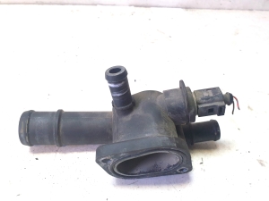 Volkswagen Caddy III (2004–2015) Termostata korpuss 038121132D - 4