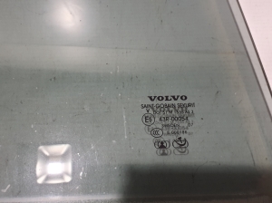 VOLVO XC70 (2007–2016) Aizmugurējo sānu durvju stikls 30674852 - 2