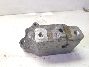 Volkswagen Caddy III (2004–2015) Getriebehalter 1K0199117AJ - 2