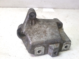 Volkswagen Caddy III (2004–2015) Getriebehalter 1K0199117AJ - 5