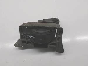 Ford Kuga (2012–2019) Engine mount F1F16F012AC - 5