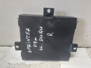 Mercedes Benz Sprinter /906/ (2006–2018) Rear side door control unit A9064461232 - 3