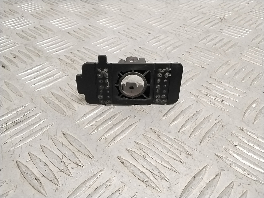 Kia EV 6 CV (2021–2026) Front parking sensor holder 86582CV200 Kia EV 6 CV (2021–2026) Front parking sensor holder 86582CV200