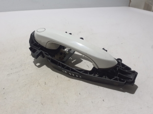 BMW X 7 G07 (2018–2026) Front door external opening handle and its details - 3