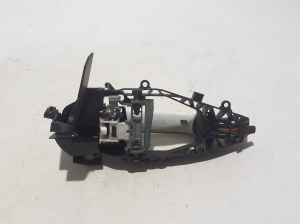 BMW X 7 G07 (2018–2026) Front door external opening handle and its details - 3