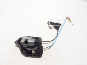 BMW X 7 G07 (2018–2026) Rear side door lock 7477706 - 3