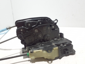 BMW X 7 G07 (2018–2026) Front door lock 7477699 - 4