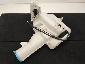 Mercedes Benz Sprinter W 907 (2018–2026) Front washer fluid reservoir A9108601600 - 3
