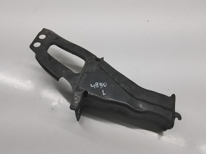 VOLVO XC60 (2008–2017) Ein weiteres Detail des vorderen Stoßfängers 30760140 - 3