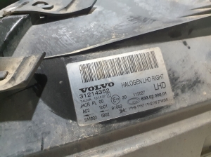 VOLVO XC70 (2007–2016) Headlight 31214352 - 2