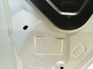 Mazda 3 IV (2019–2026) Tagumised küljeuksed BCY07202XF - 3