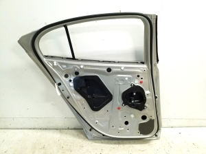 Mazda 3 IV (2019–2026) Tagumised küljeuksed BCY07302XF - 2
