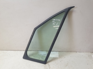 Front door quarter glass - 43R001025