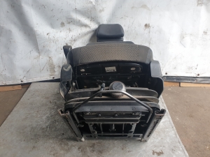 Mercedes Benz Sprinter /906/ (2006–2018) Vordersitz und seine Teile - 7
