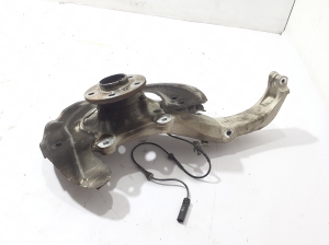 BMW X 7 G07 (2018–2026) Front wheel hub 6876655 - 3