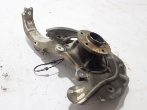 BMW X 7 G07 (2018–2026) Front wheel hub 6876656 - 2