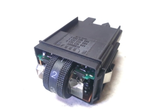 AUDI A6 C5 (1997–2005) Schalter für Sitzheizung 4B0963563B - 2