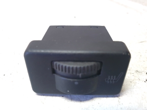 Sēdekļa apsildes slēdzis - 357963563A
