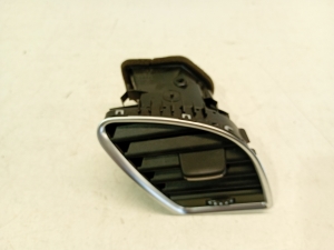   Dashboard air vent grilles  - 8T1820902C 